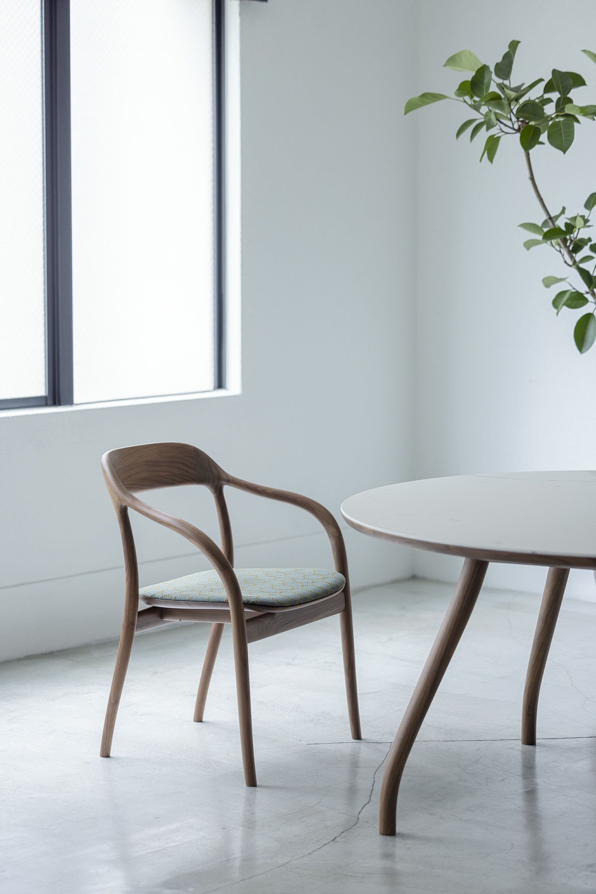 ウォルナット ナチュラルブラウン（CA-0）<br>M-06 -dop- “tambourine” #7E41