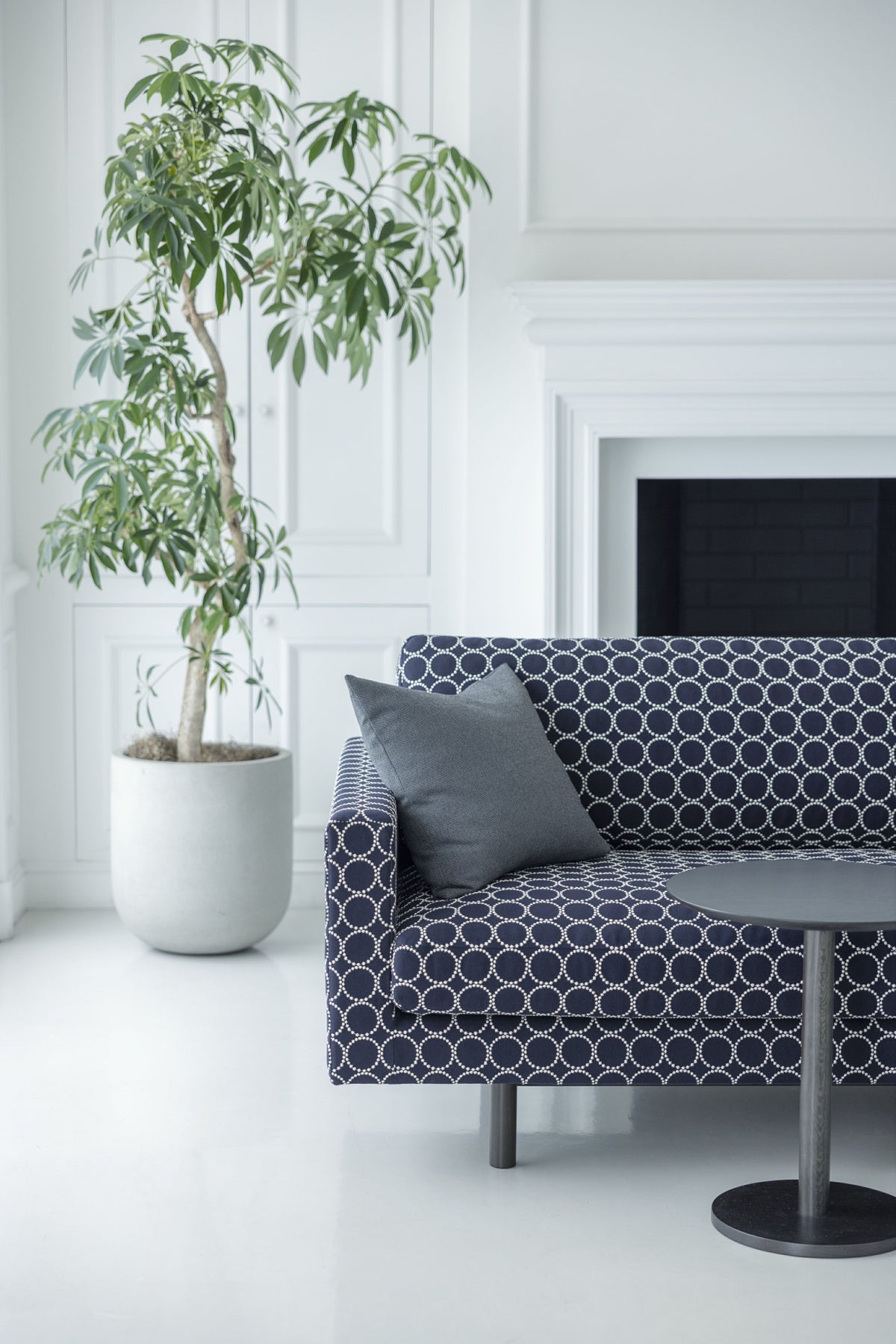 オーク ナチュラルブラック（NK-1）<br>M-06 -dop- “tambourine” #7E37 インディゴ／オリーブ