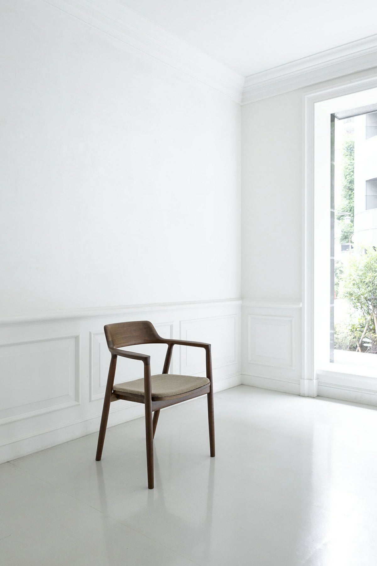 ベージュグレー