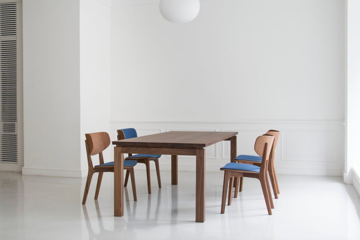 W2000mm（ウォルナット・ムク天板）×Roundishチェア